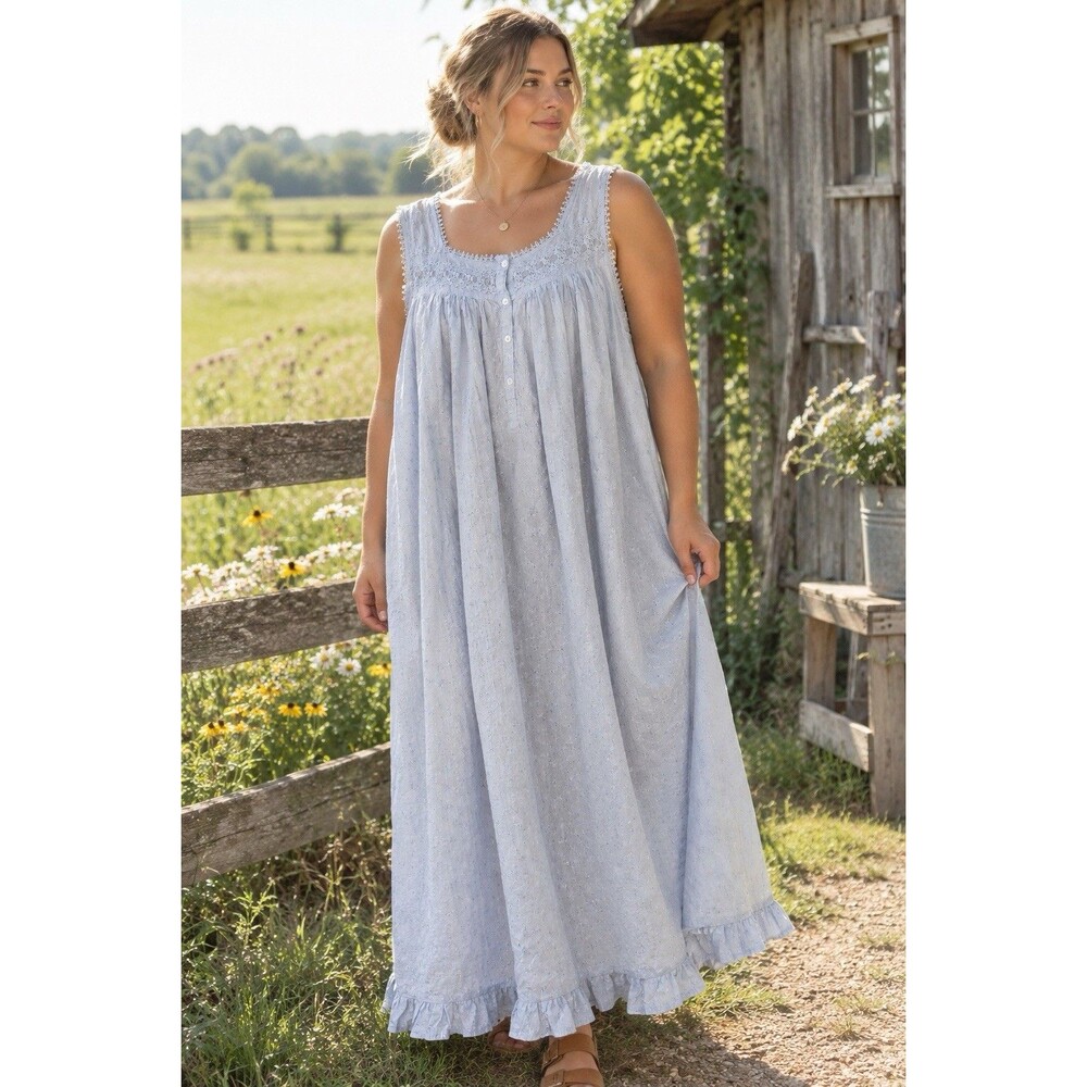 Delicates Chemise Nightgown Women’s Large Embroidered Pale Blue Cotton Prairie